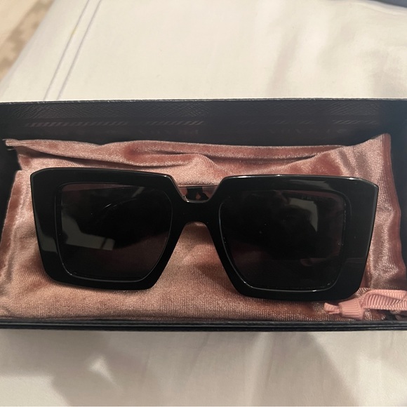 Prada Symbole glasses - Picture 4 of 5